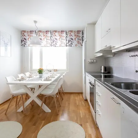 Apartamento Vasko Luxurious Suites, Kelo *